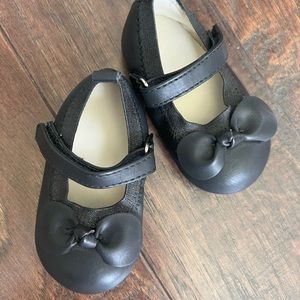 Black baby girl dress shoe - size 3